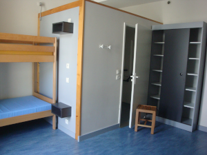 Chambre avec lits superposés